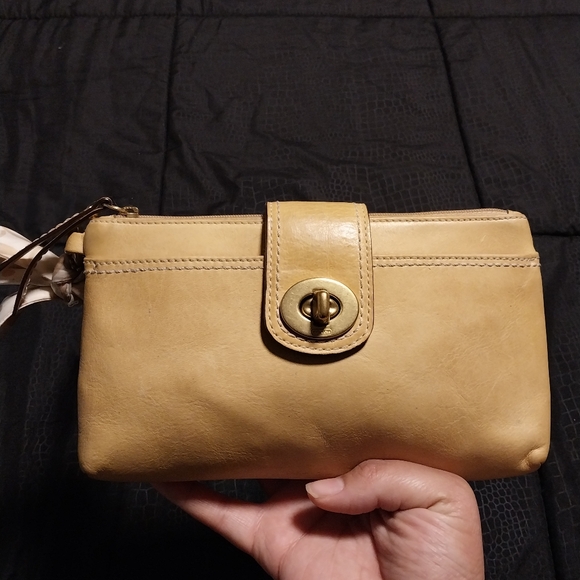 Authentic Coach Wristlet - Picture 14 of 16